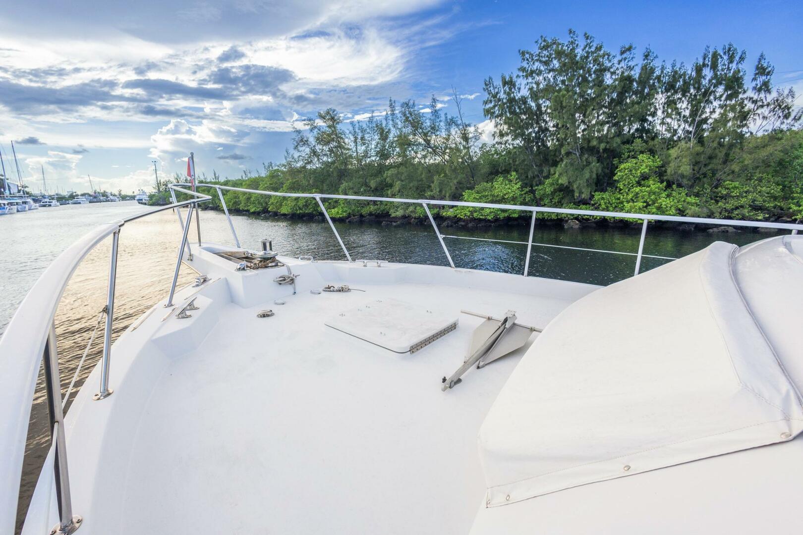 JUNKANOO 70ft Hatteras Yacht For Sale