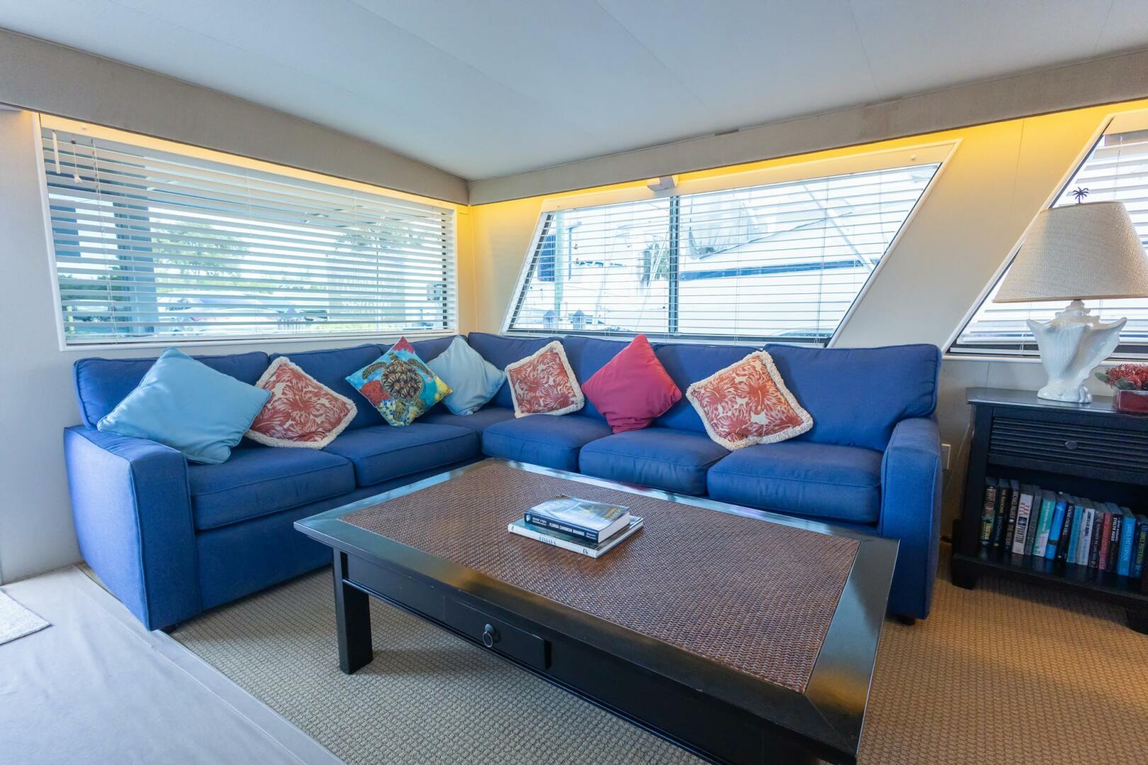 JUNKANOO 70ft Hatteras Yacht For Sale