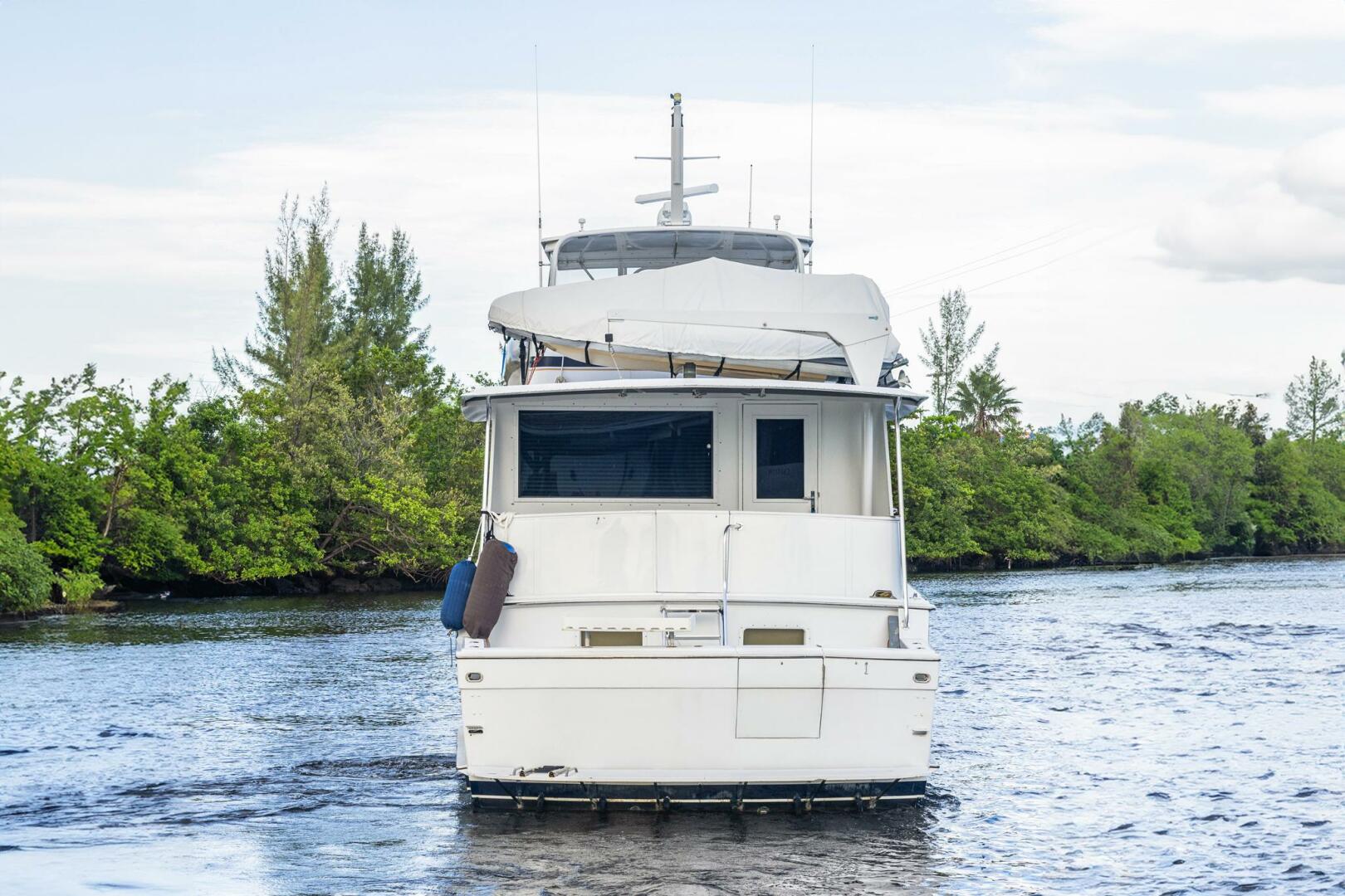 70ft Hatteras Yacht For Sale