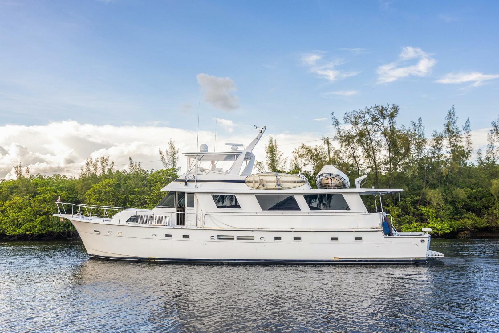 Picture of JUNKANOO Hatteras 70' 70 Cockpit Motor Yacht  - 5686863 