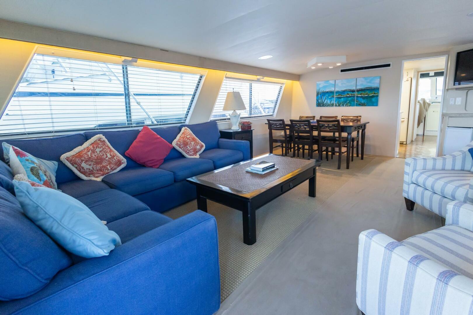 JUNKANOO 70ft Hatteras Yacht For Sale