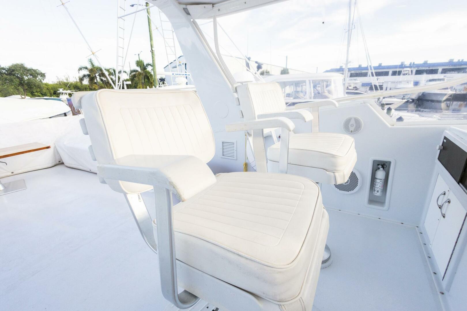 JUNKANOO 70ft Hatteras Yacht For Sale