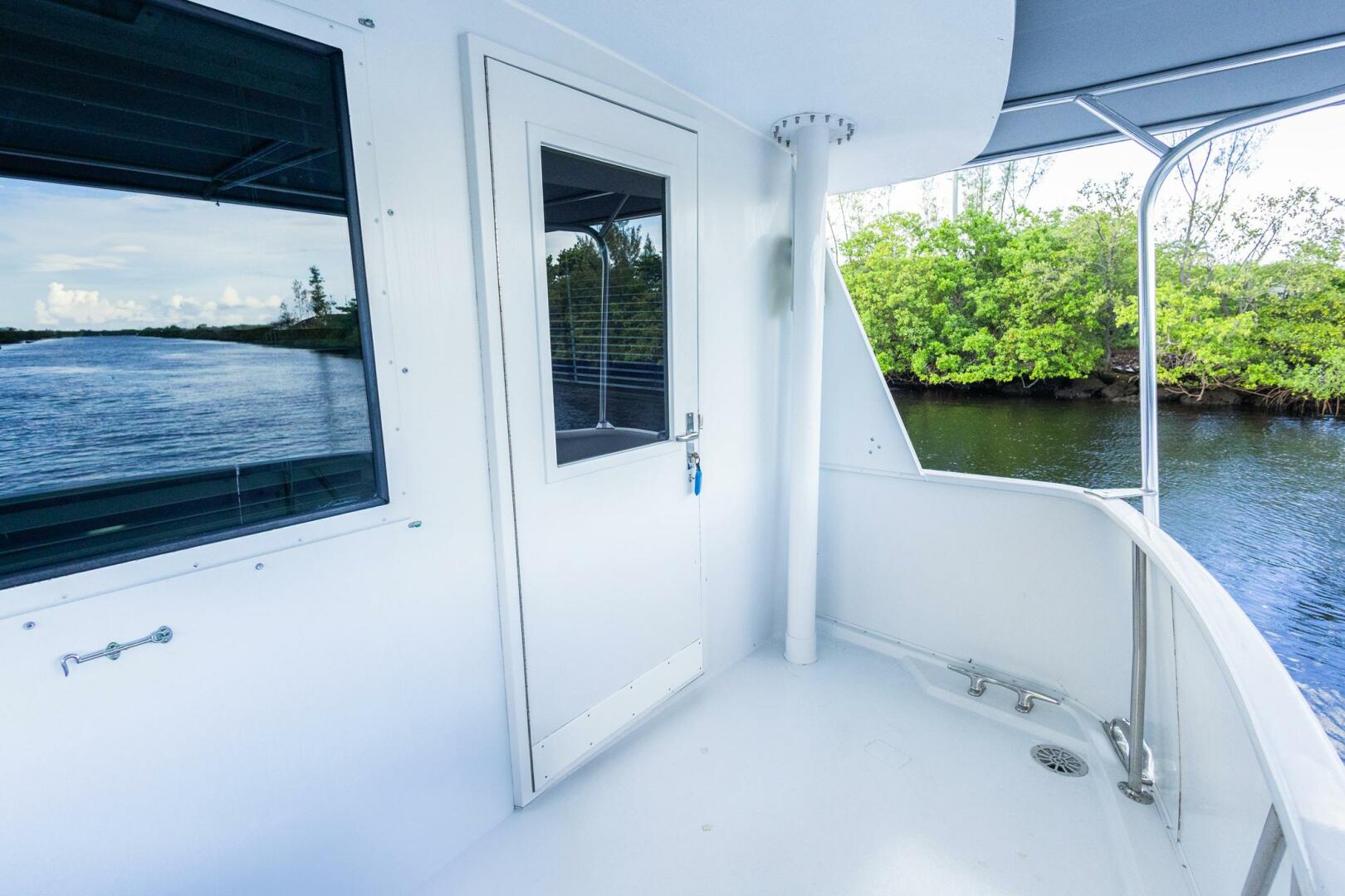 JUNKANOO 70ft Hatteras Yacht For Sale