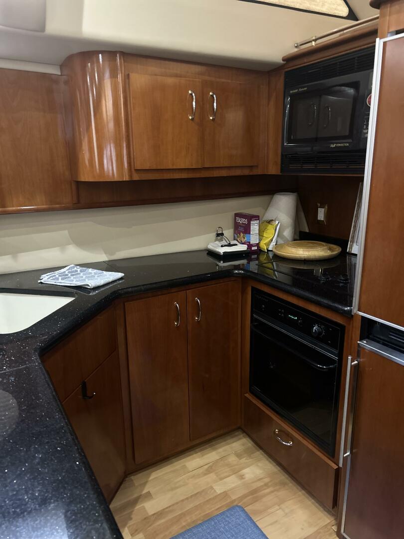 46ft Carver Yacht For Sale