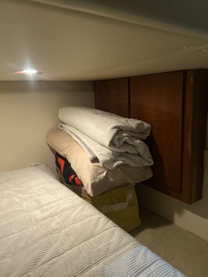 46ft Carver Yacht For Sale