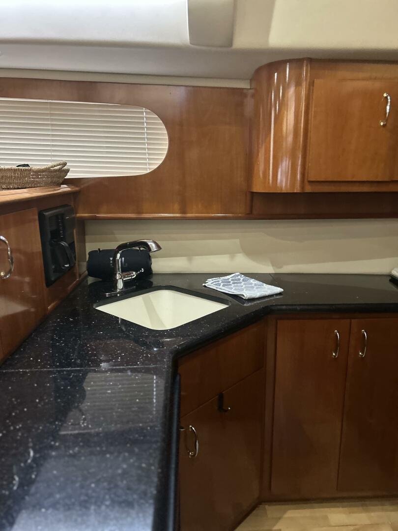 46ft Carver Yacht For Sale