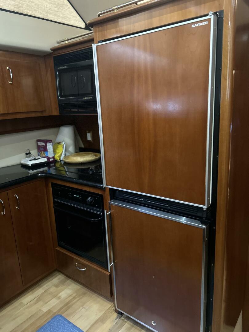 46ft Carver Yacht For Sale