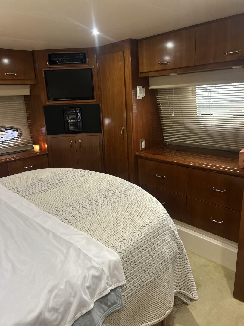 46ft Carver Yacht For Sale