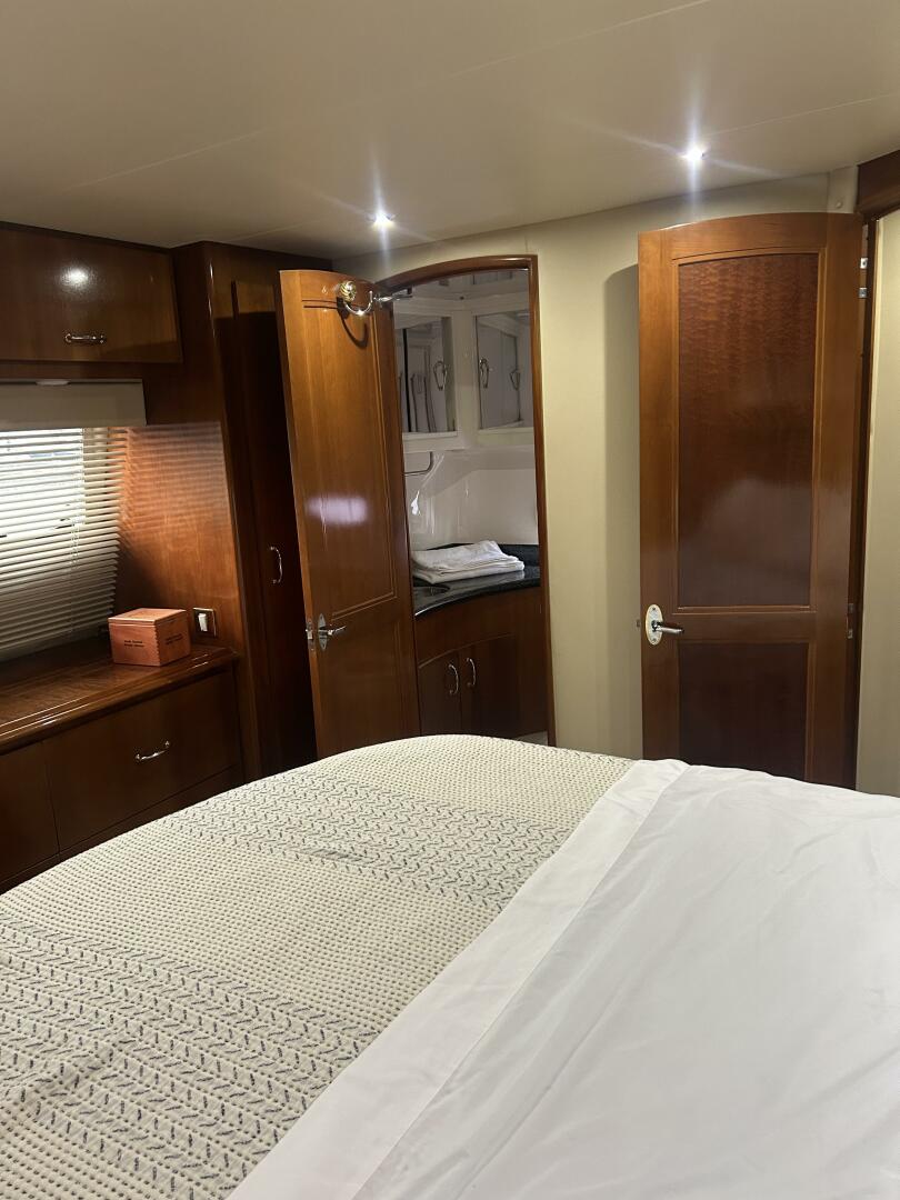 46ft Carver Yacht For Sale
