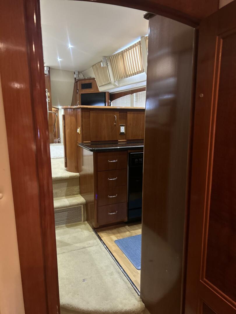 46ft Carver Yacht For Sale