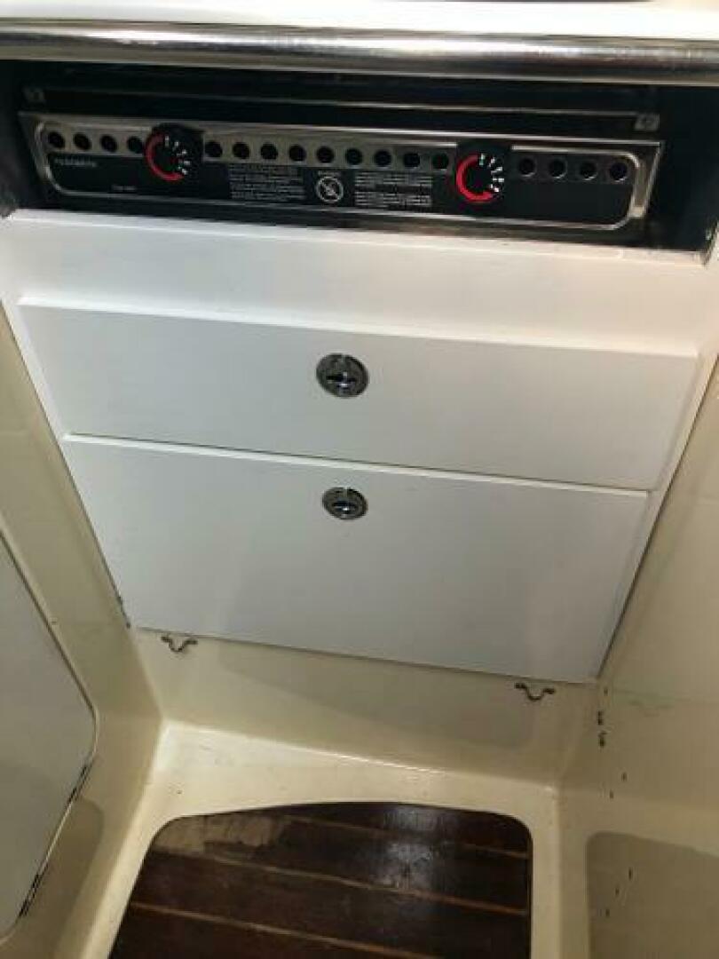 Phoenix 30ft Canadian Sailcraft Yacht For Sale