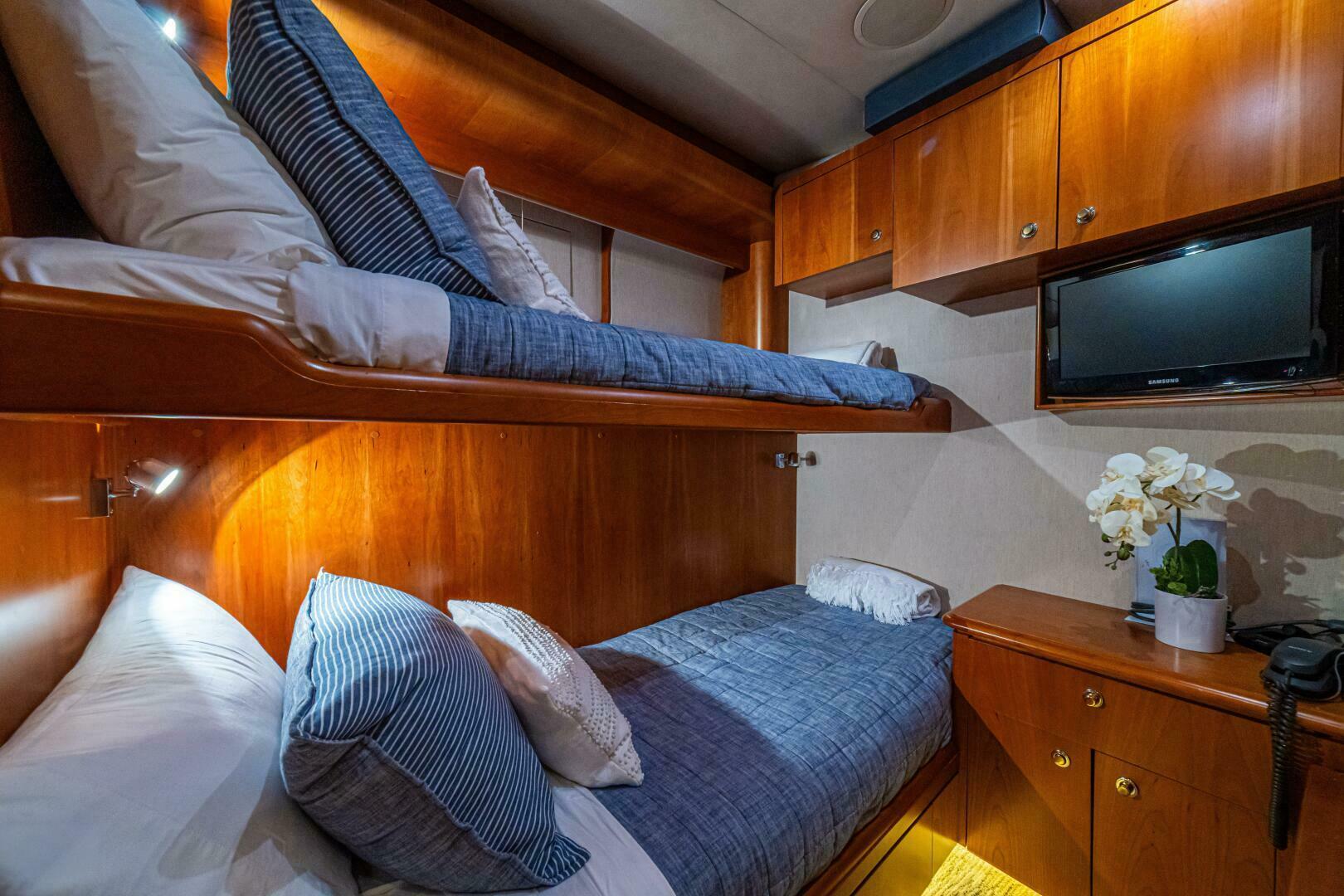 PRIMETIME 98ft Queenship Yacht For Sale