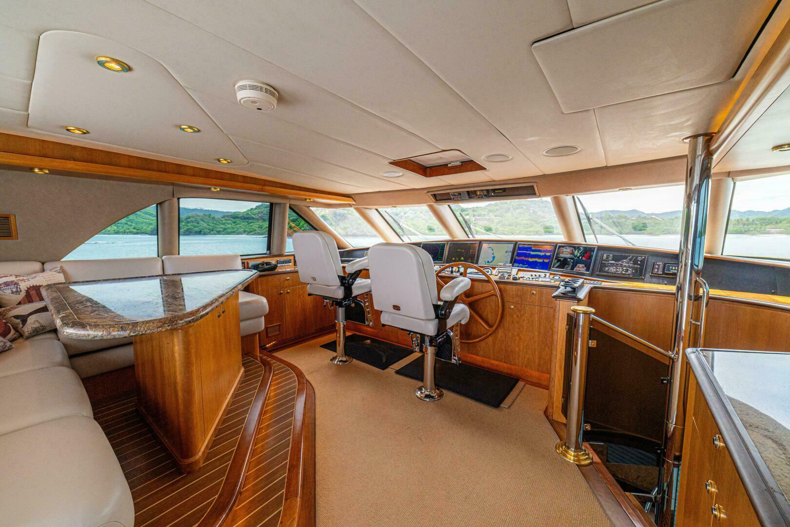 PRIMETIME 98ft Queenship Yacht For Sale