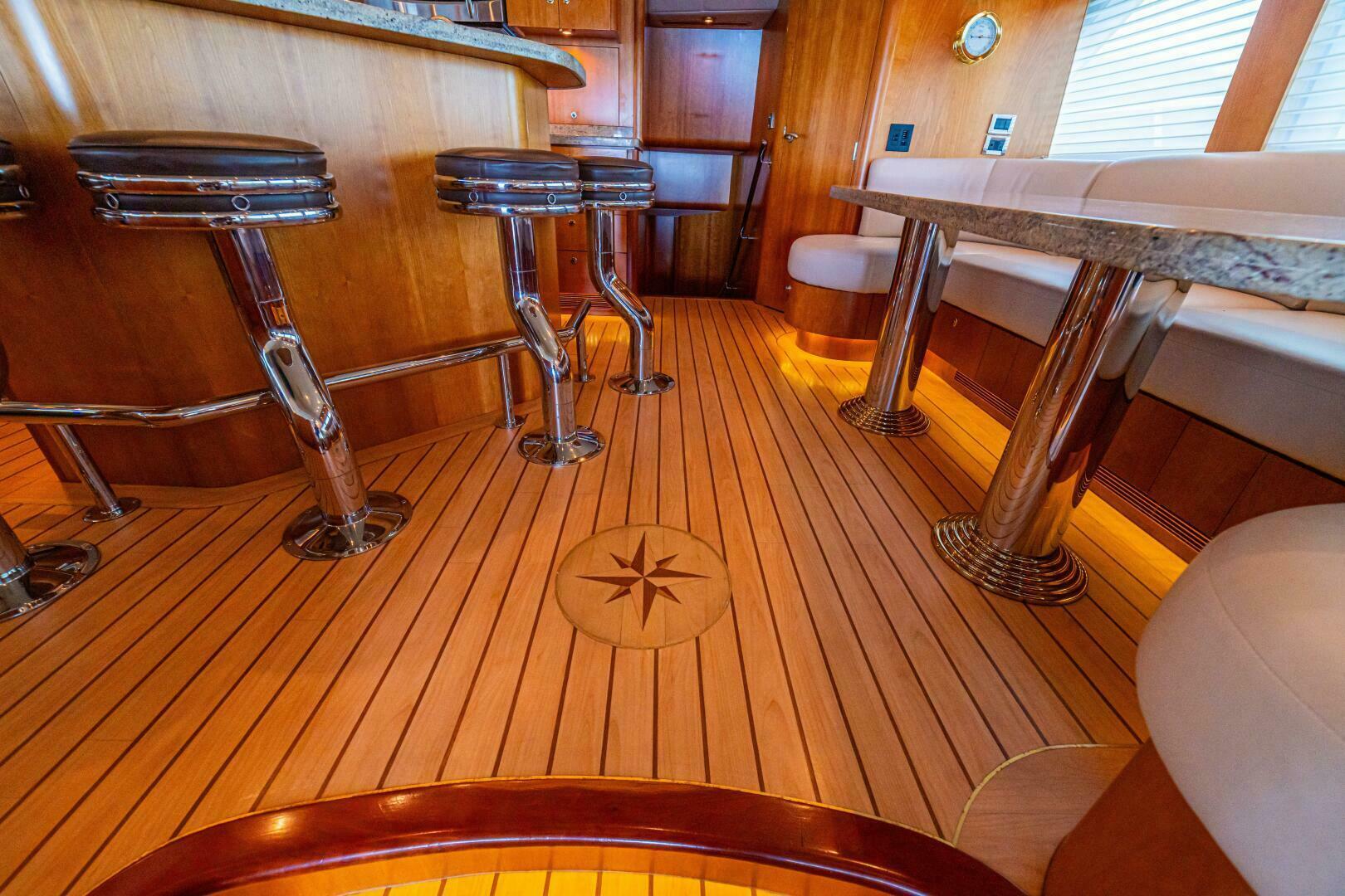 PRIMETIME 98ft Queenship Yacht For Sale