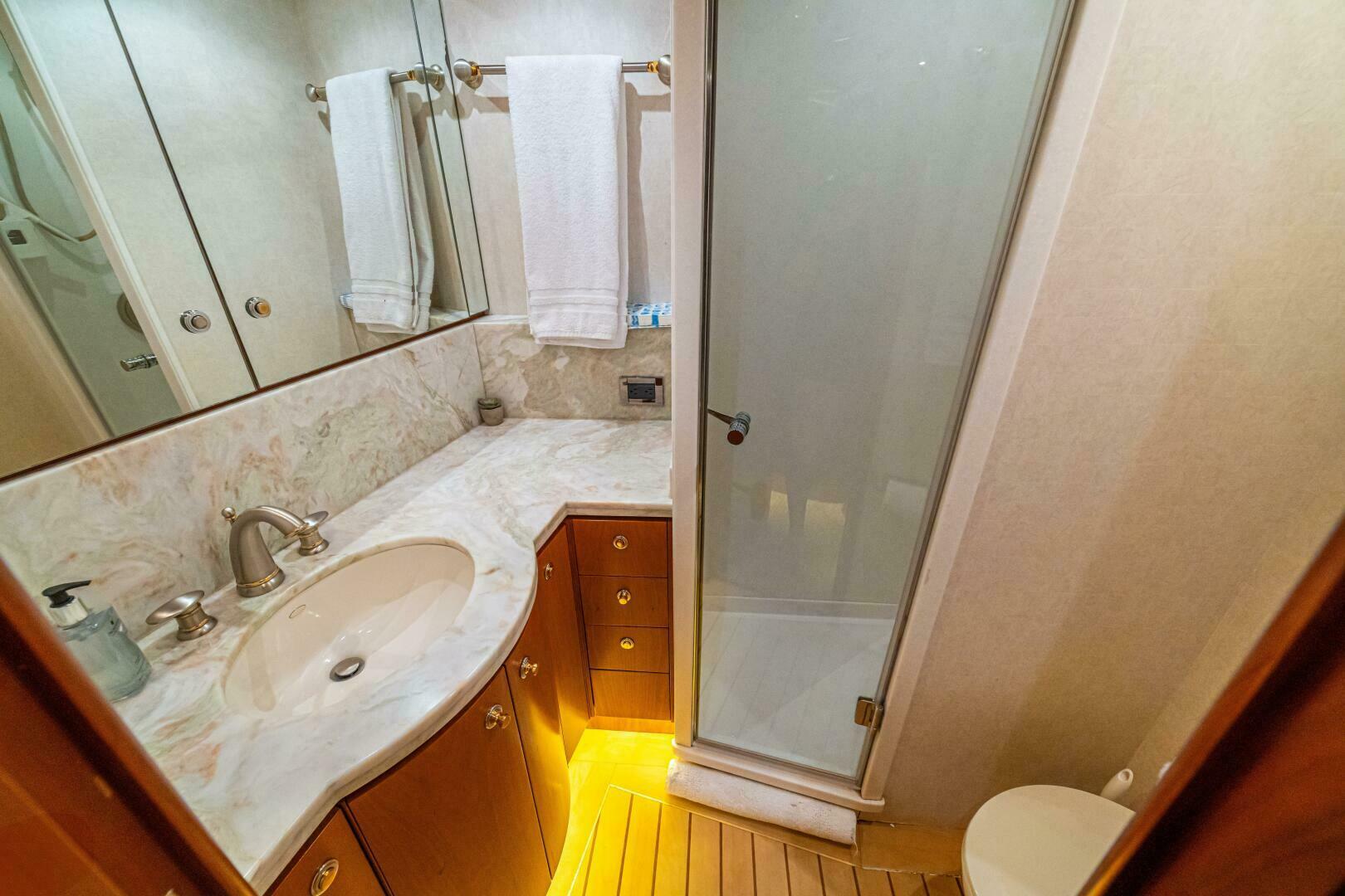 PRIMETIME 98ft Queenship Yacht For Sale