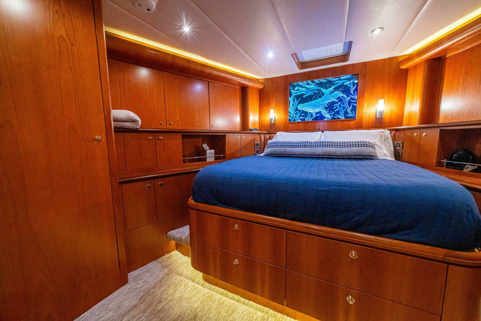 PRIMETIME 98ft Queenship Yacht For Sale