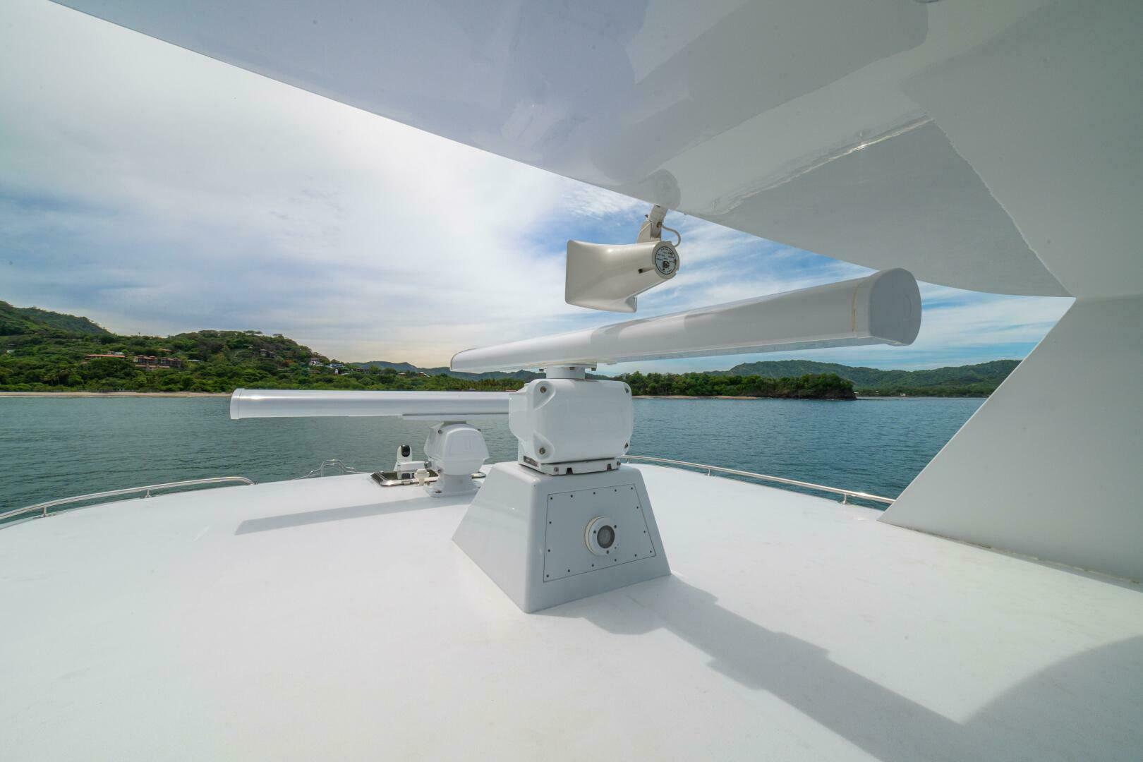 PRIMETIME 98ft Queenship Yacht For Sale