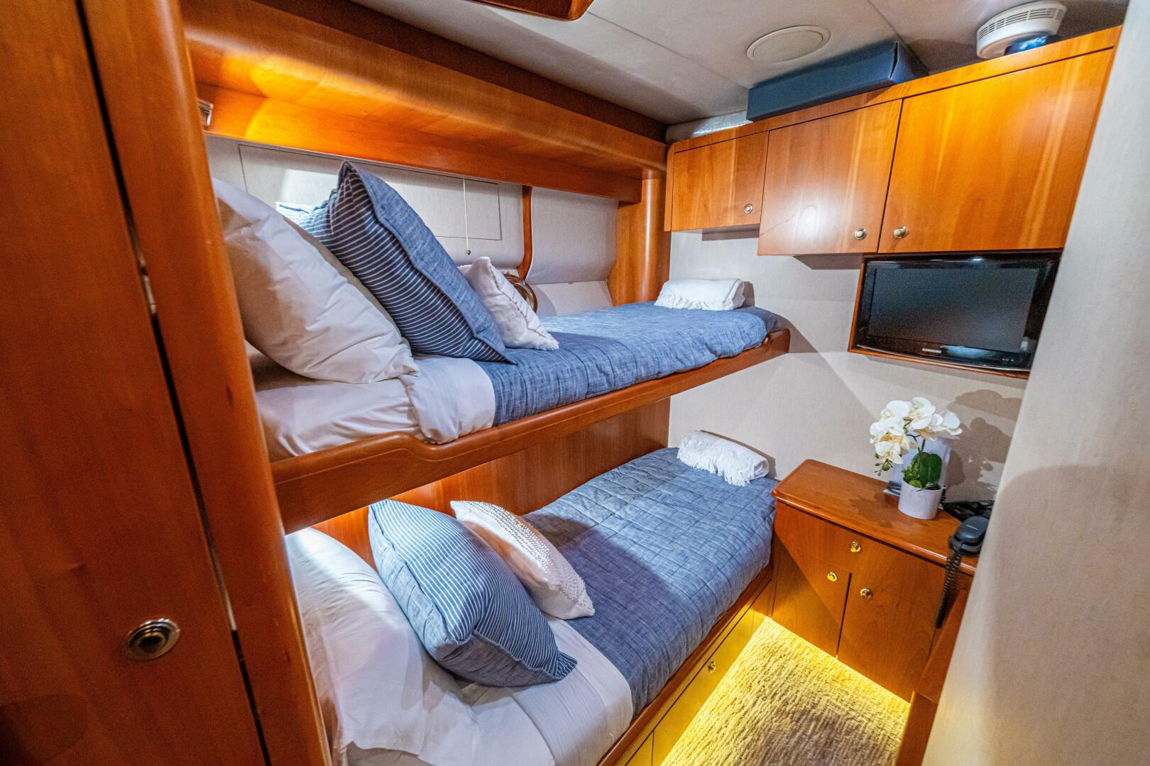 PRIMETIME 98ft Queenship Yacht For Sale