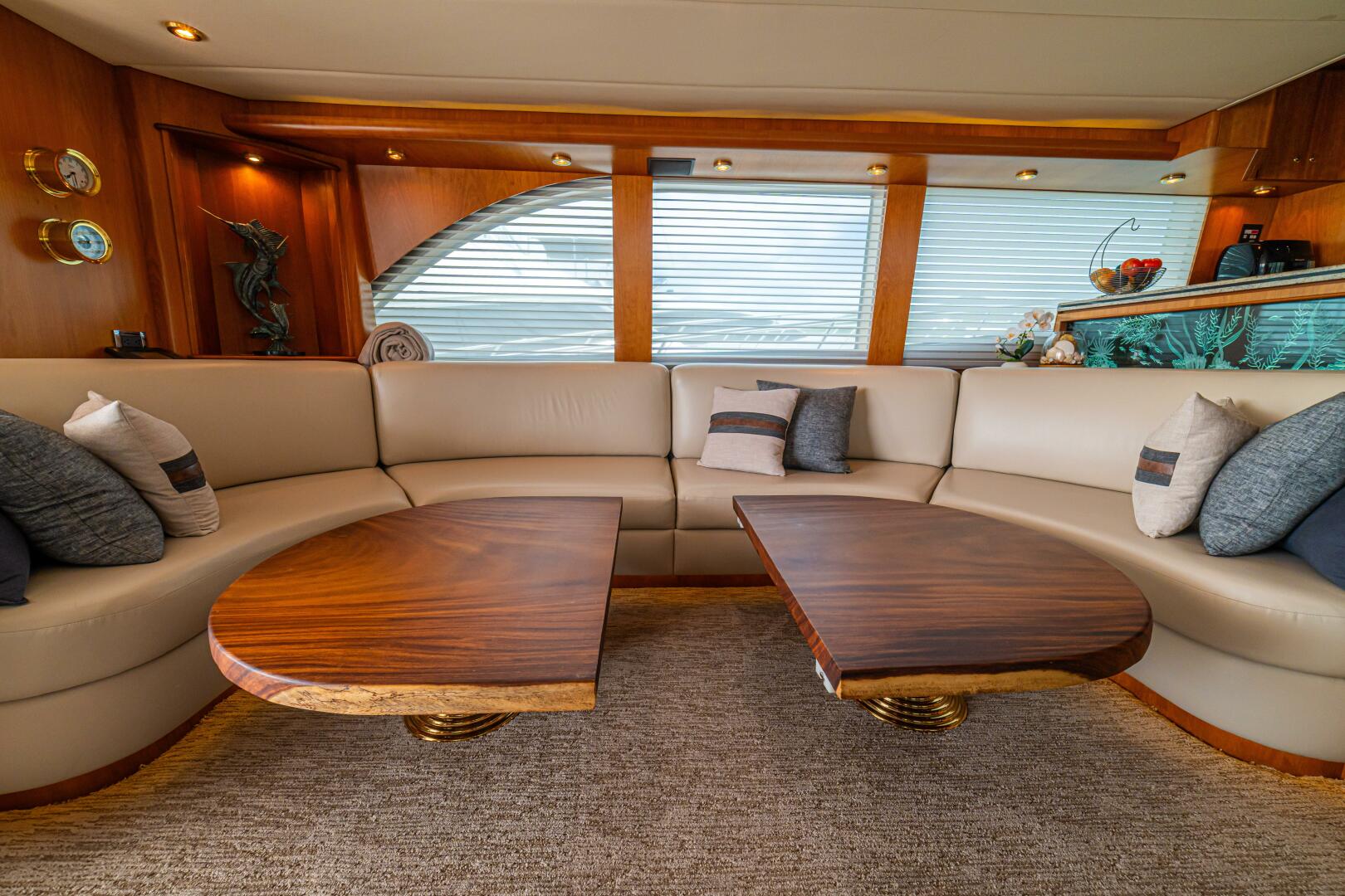 PRIMETIME 98ft Queenship Yacht For Sale