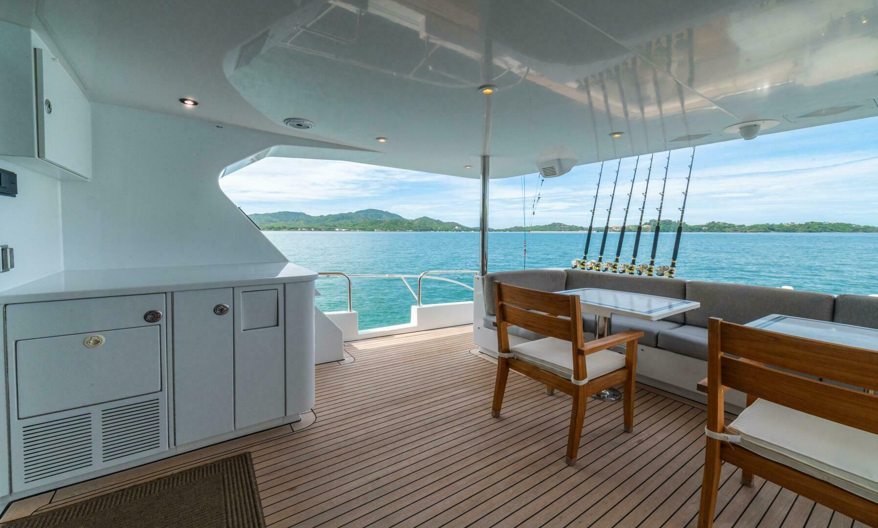 PRIMETIME 98ft Queenship Yacht For Sale