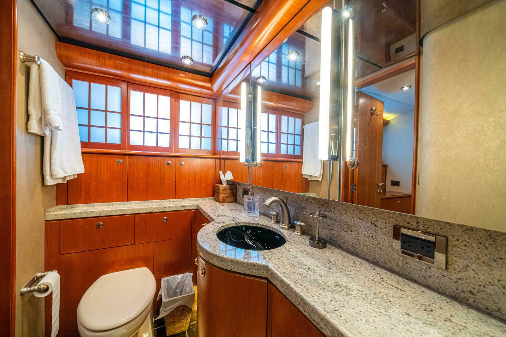 PRIMETIME 98ft Queenship Yacht For Sale