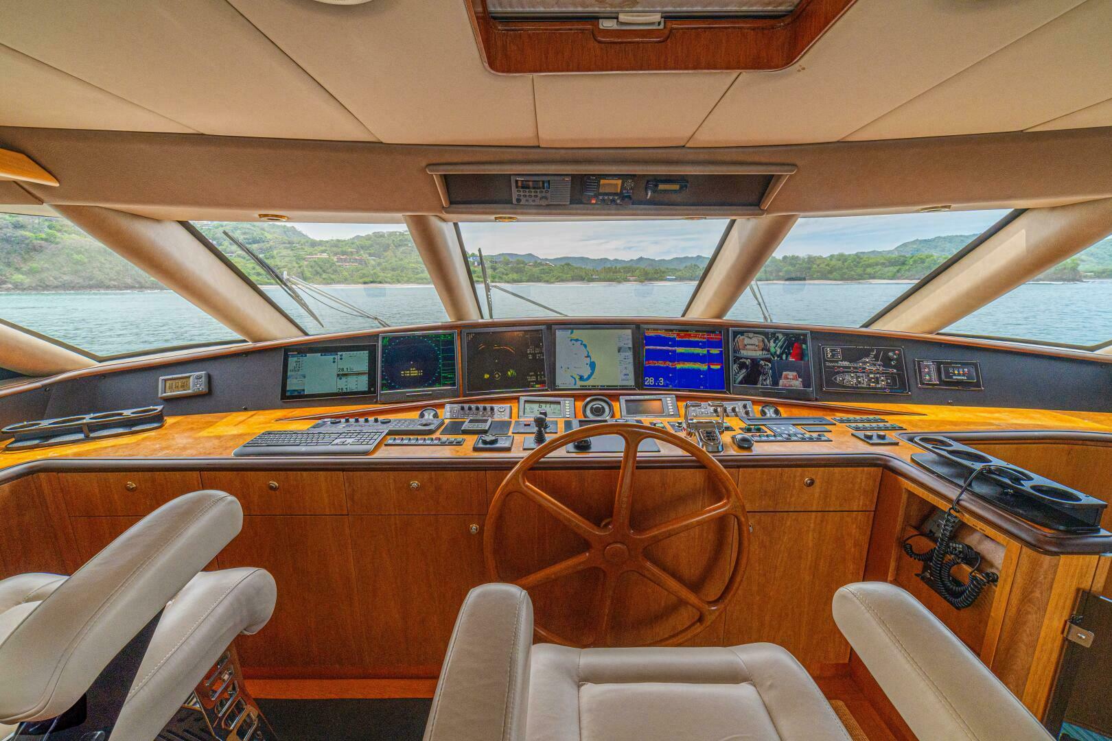 PRIMETIME 98ft Queenship Yacht For Sale