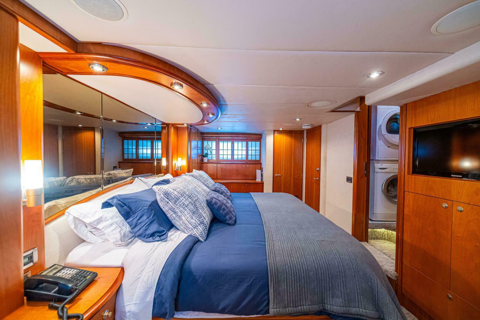 PRIMETIME 98ft Queenship Yacht For Sale
