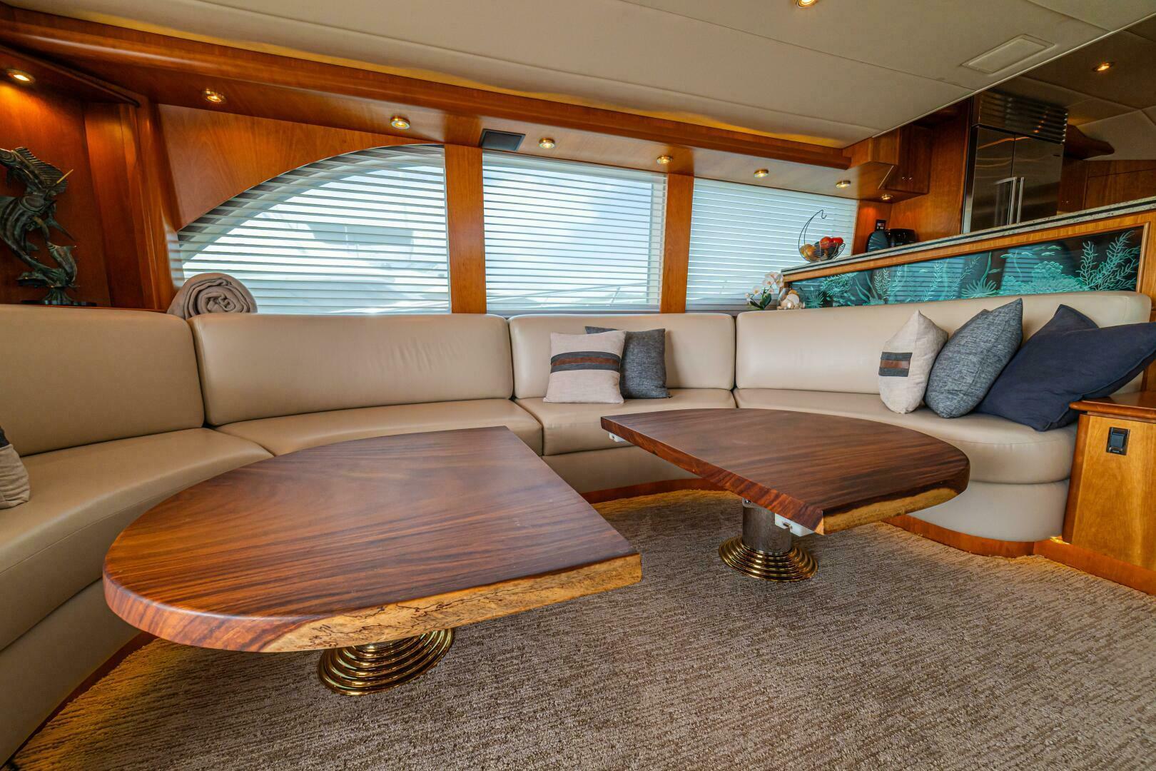 PRIMETIME 98ft Queenship Yacht For Sale