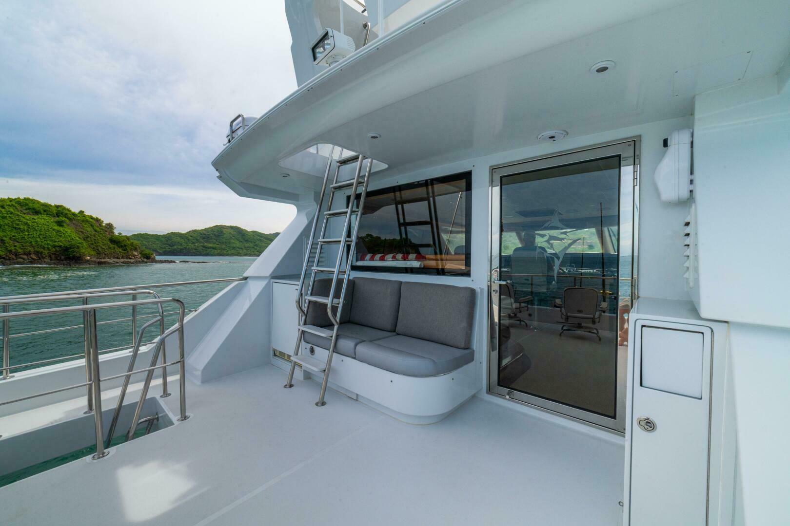 PRIMETIME 98ft Queenship Yacht For Sale