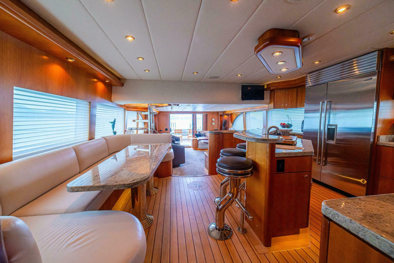 PRIMETIME 98ft Queenship Yacht For Sale