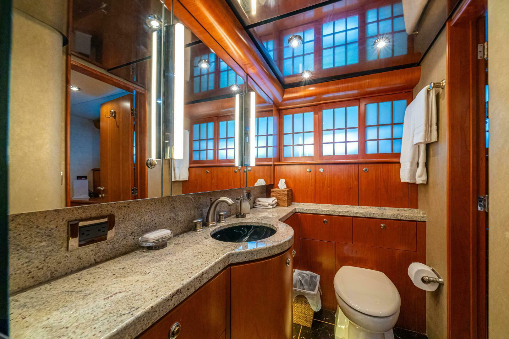 PRIMETIME 98ft Queenship Yacht For Sale