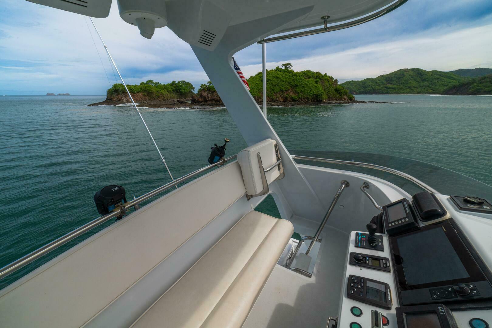 PRIMETIME 98ft Queenship Yacht For Sale