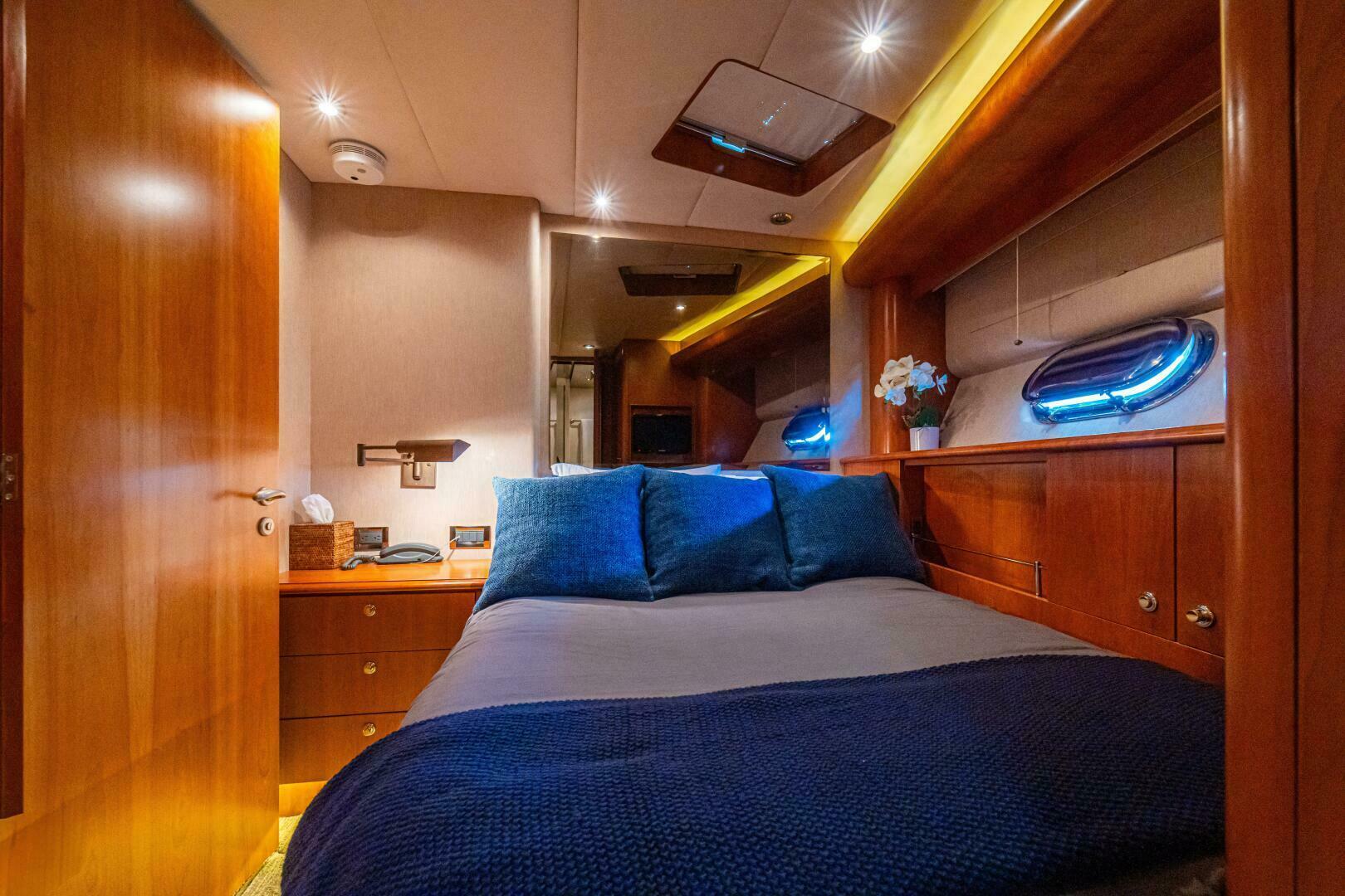 PRIMETIME 98ft Queenship Yacht For Sale