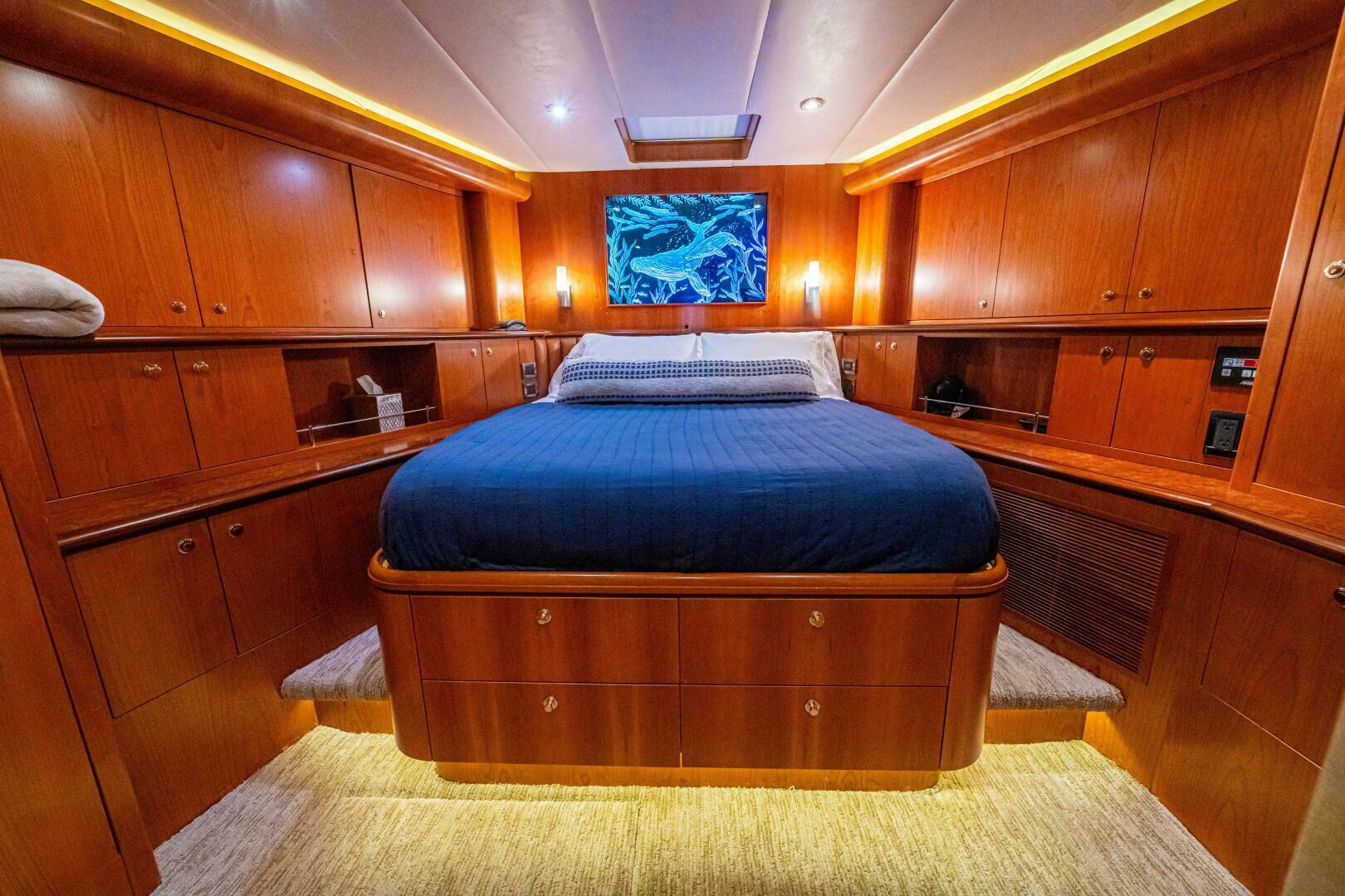 PRIMETIME 98ft Queenship Yacht For Sale