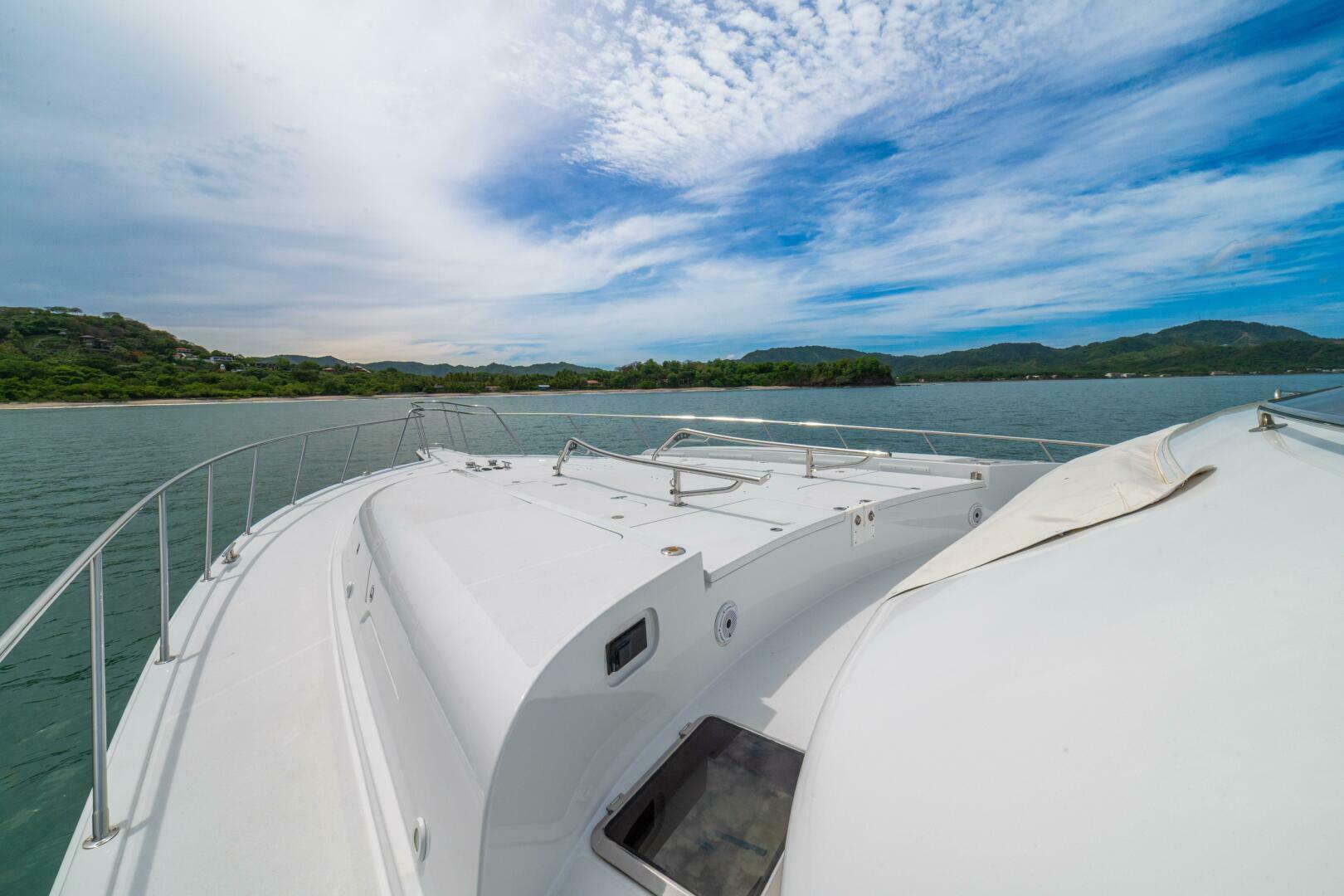 PRIMETIME 98ft Queenship Yacht For Sale
