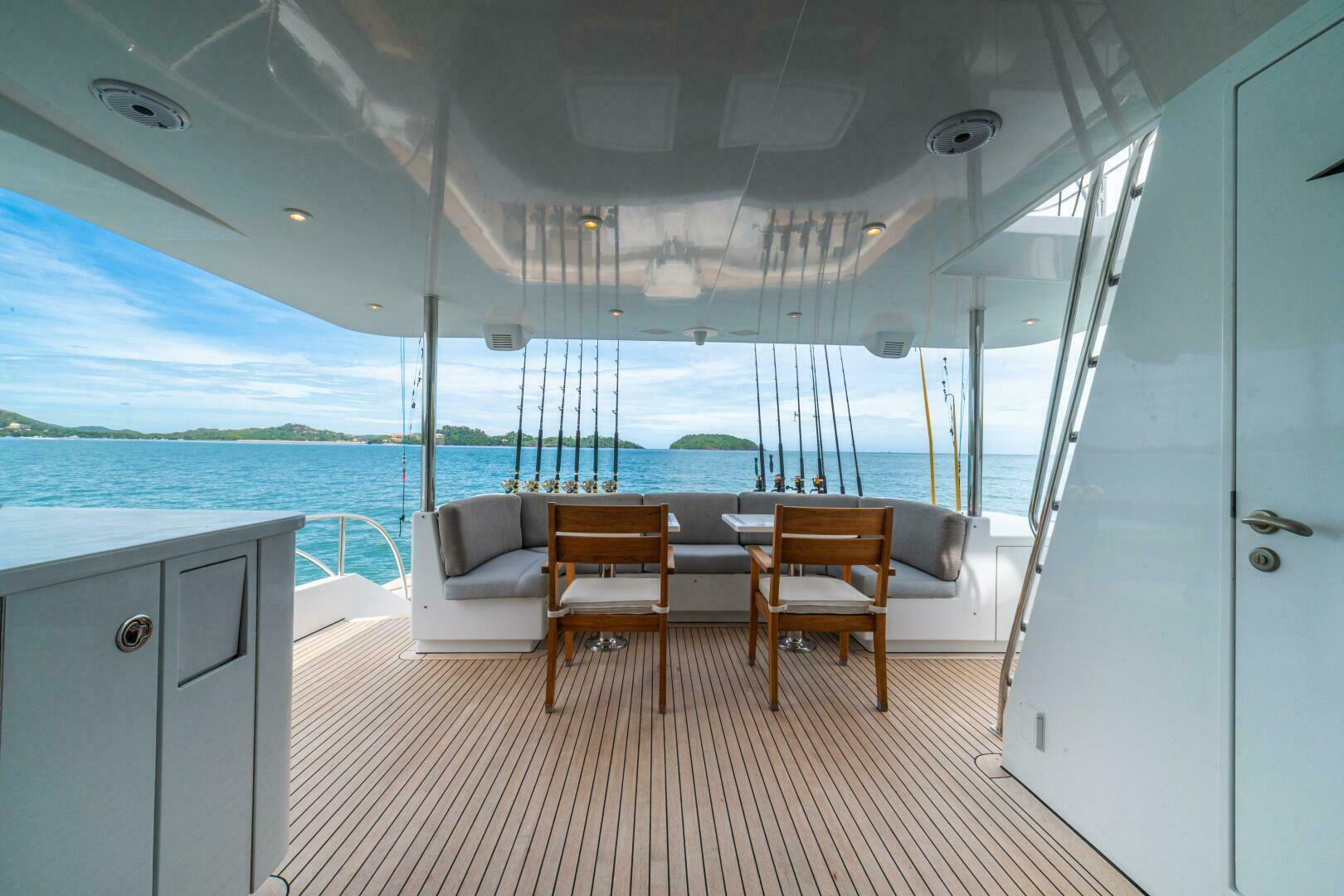 PRIMETIME 98ft Queenship Yacht For Sale