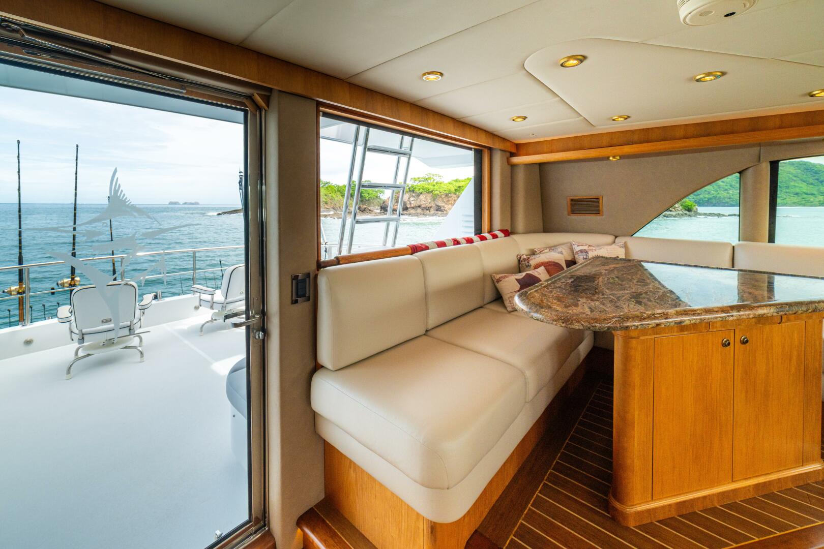 PRIMETIME 98ft Queenship Yacht For Sale