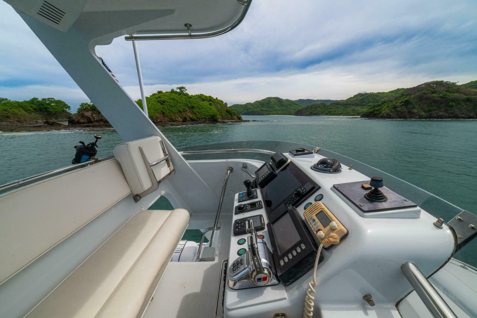 PRIMETIME 98ft Queenship Yacht For Sale