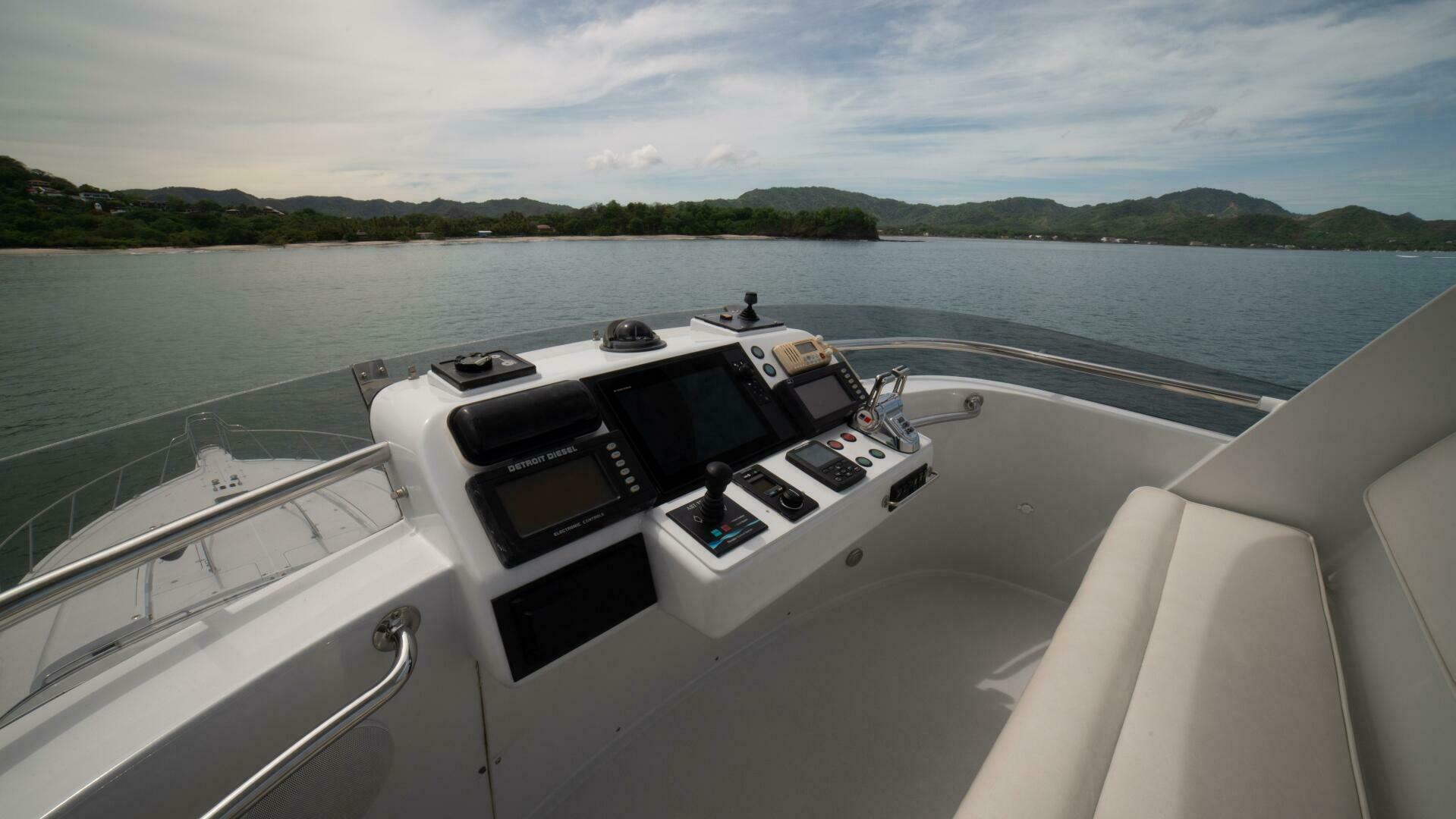 PRIMETIME 98ft Queenship Yacht For Sale