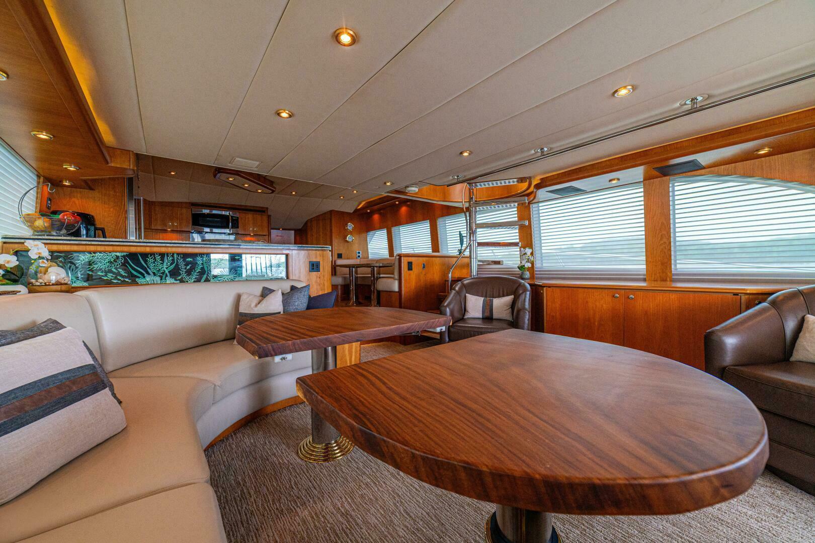 PRIMETIME 98ft Queenship Yacht For Sale