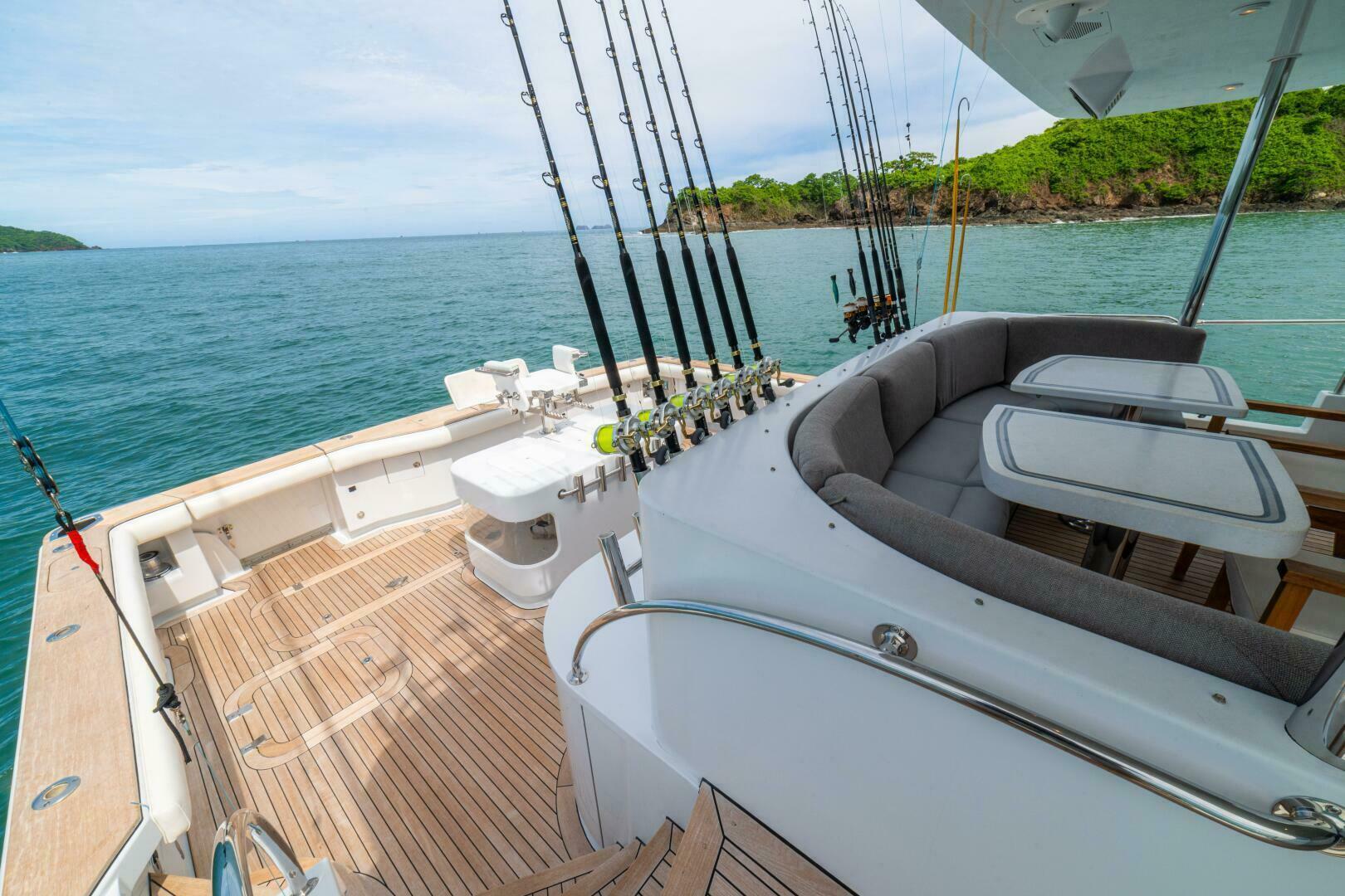 PRIMETIME 98ft Queenship Yacht For Sale