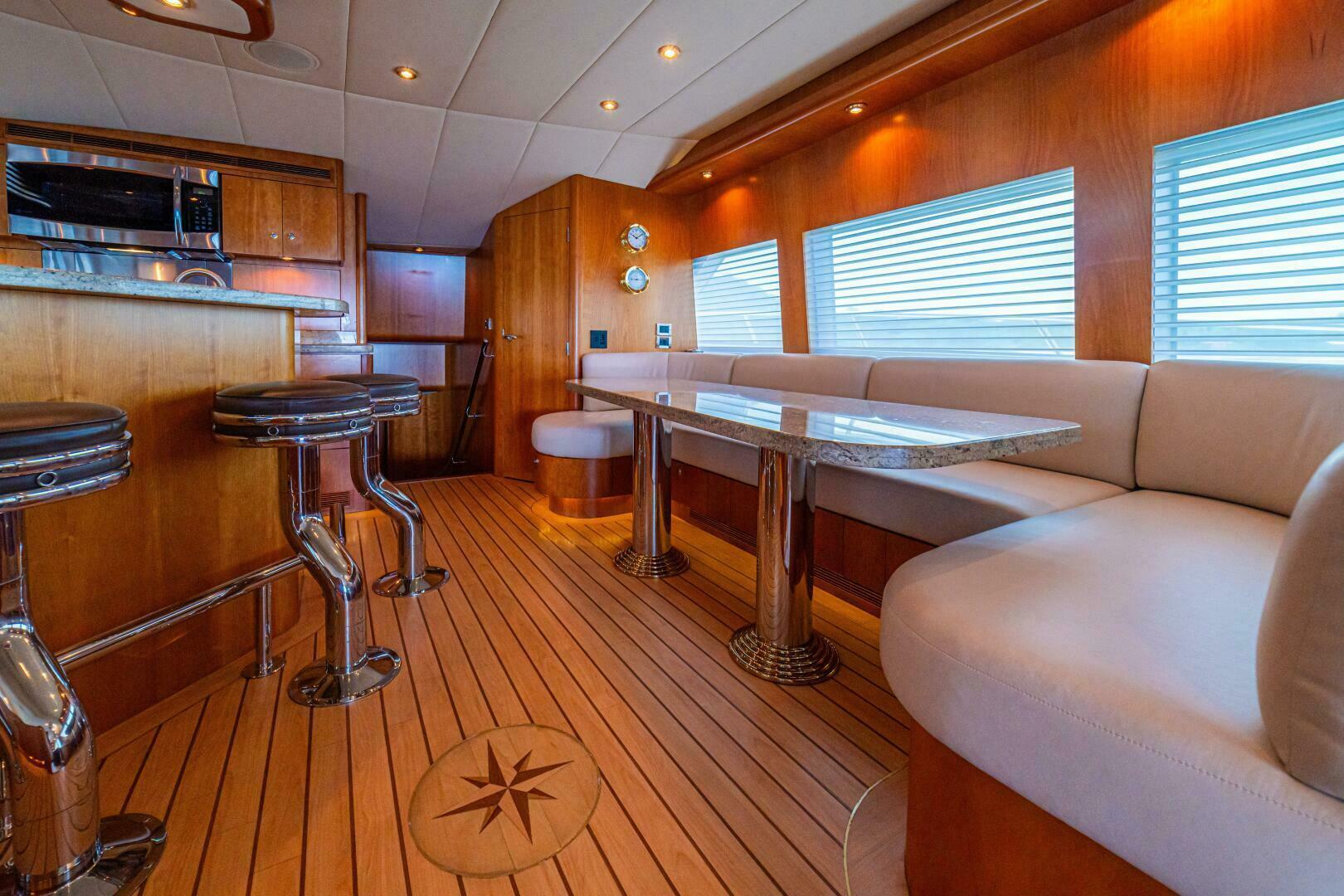 PRIMETIME 98ft Queenship Yacht For Sale