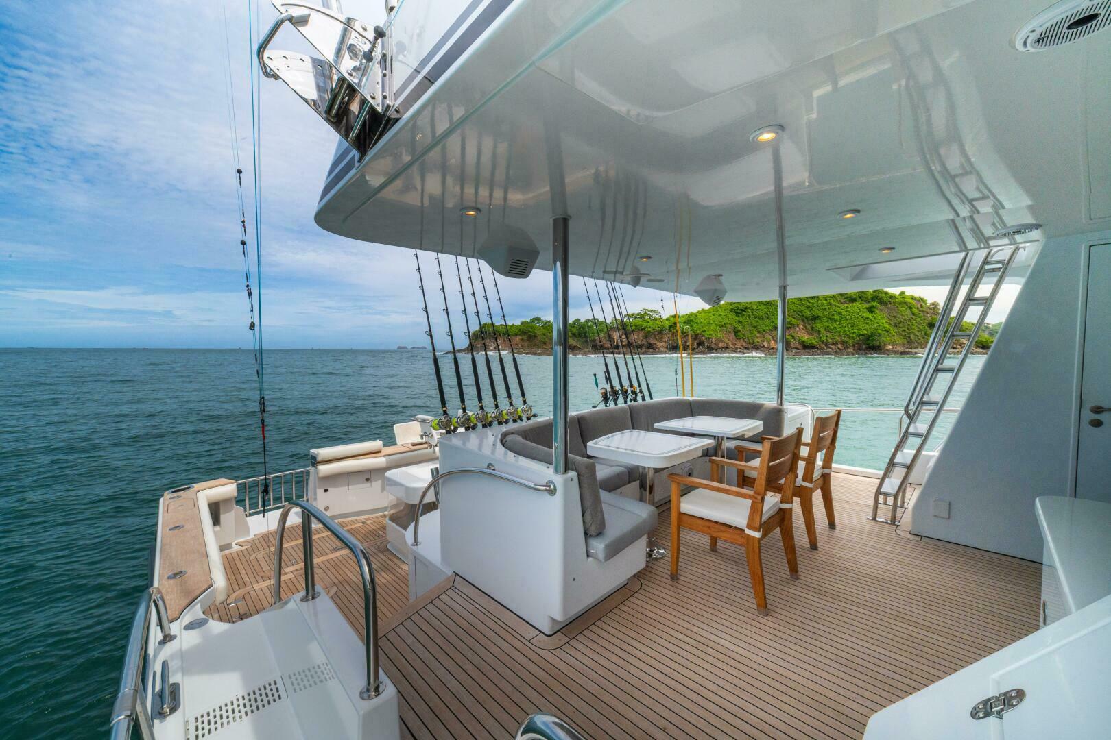 PRIMETIME 98ft Queenship Yacht For Sale