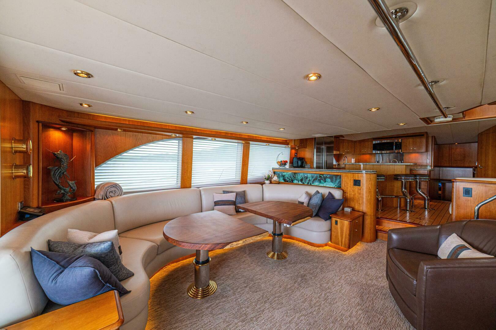 PRIMETIME 98ft Queenship Yacht For Sale
