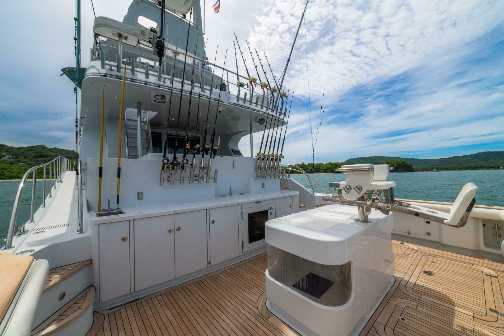 PRIMETIME 98ft Queenship Yacht For Sale