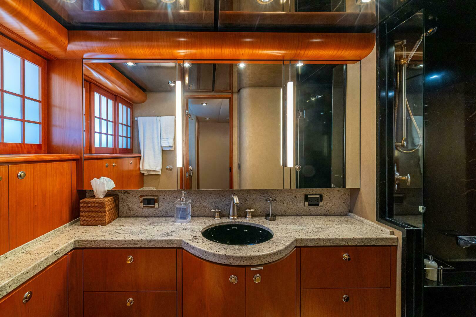 PRIMETIME 98ft Queenship Yacht For Sale