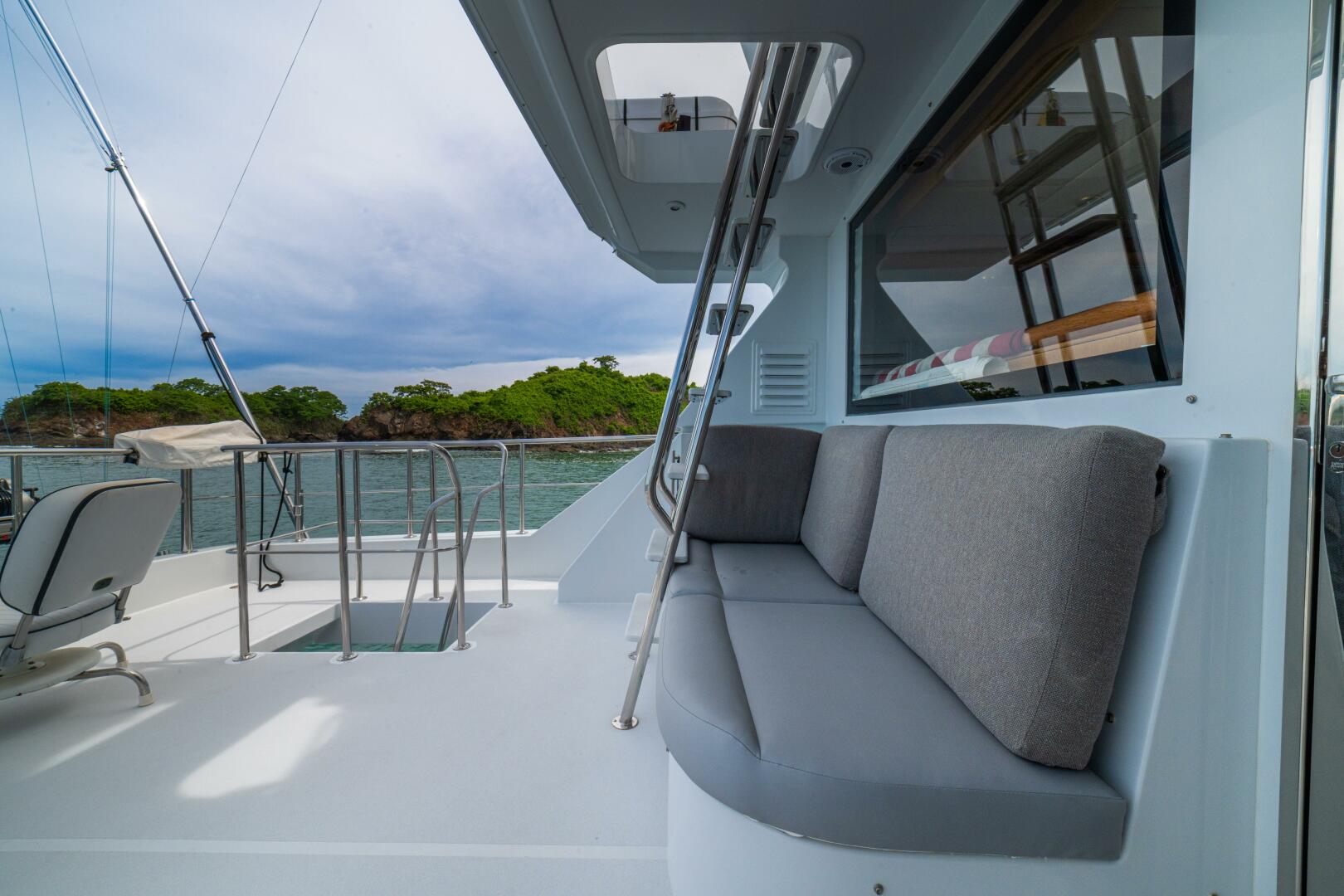 PRIMETIME 98ft Queenship Yacht For Sale
