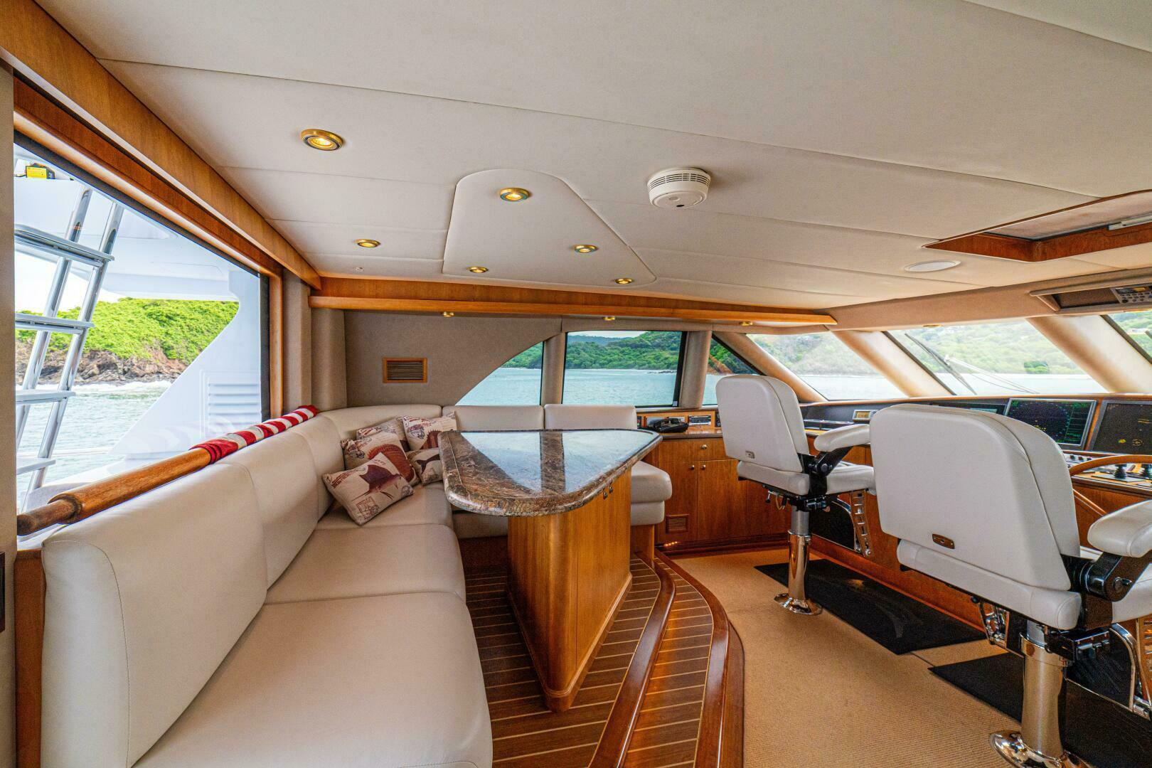 PRIMETIME 98ft Queenship Yacht For Sale