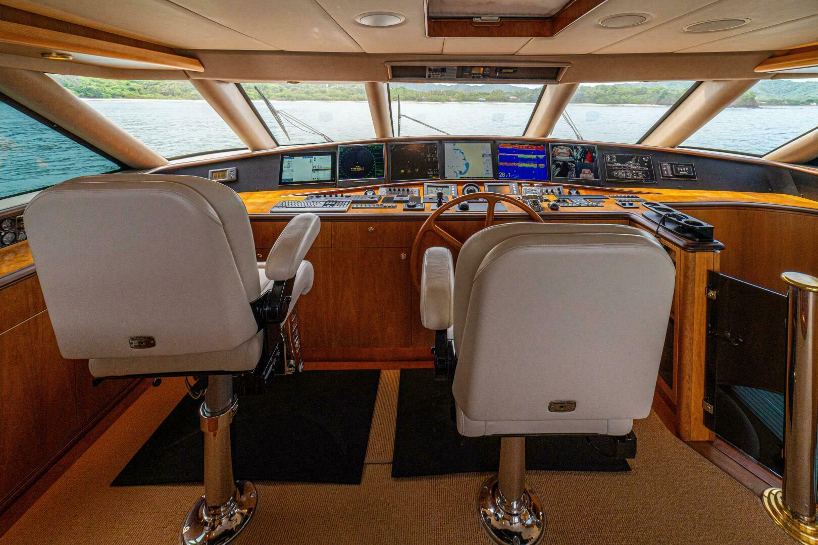 PRIMETIME 98ft Queenship Yacht For Sale