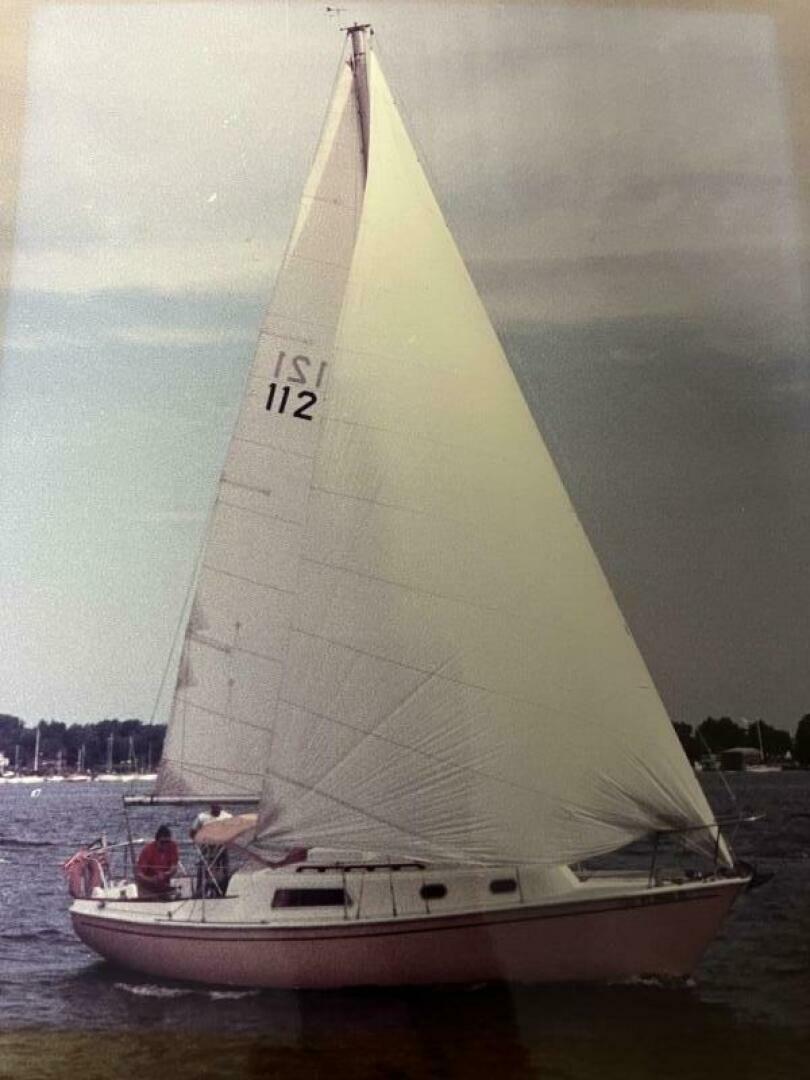 30ft Pearson Yacht For Sale